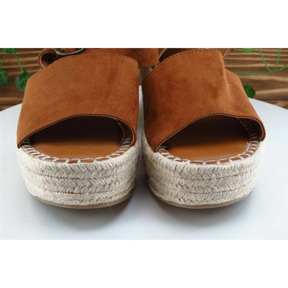 Universal Thread Sz 10 M Brown Ankle Strap Leather Women Sandals - Picture 2 of 8